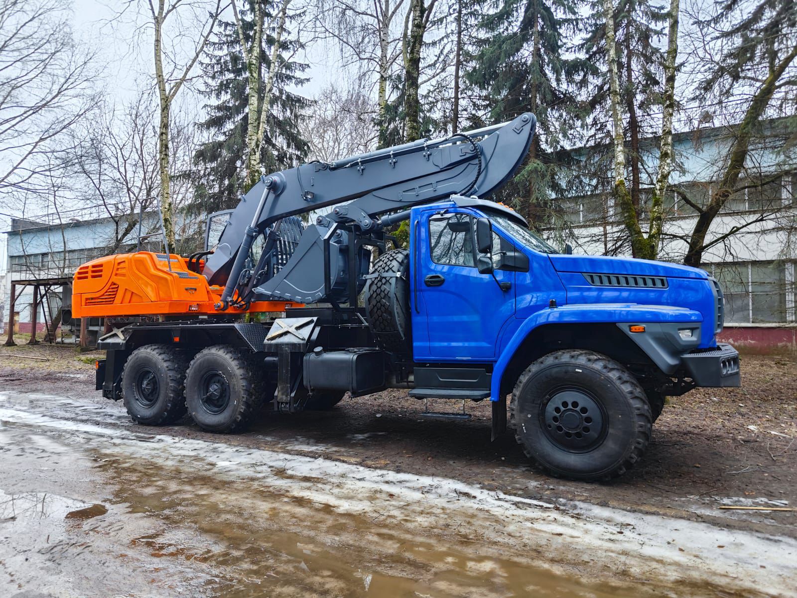 УРАЛ NEXT Е190А-10