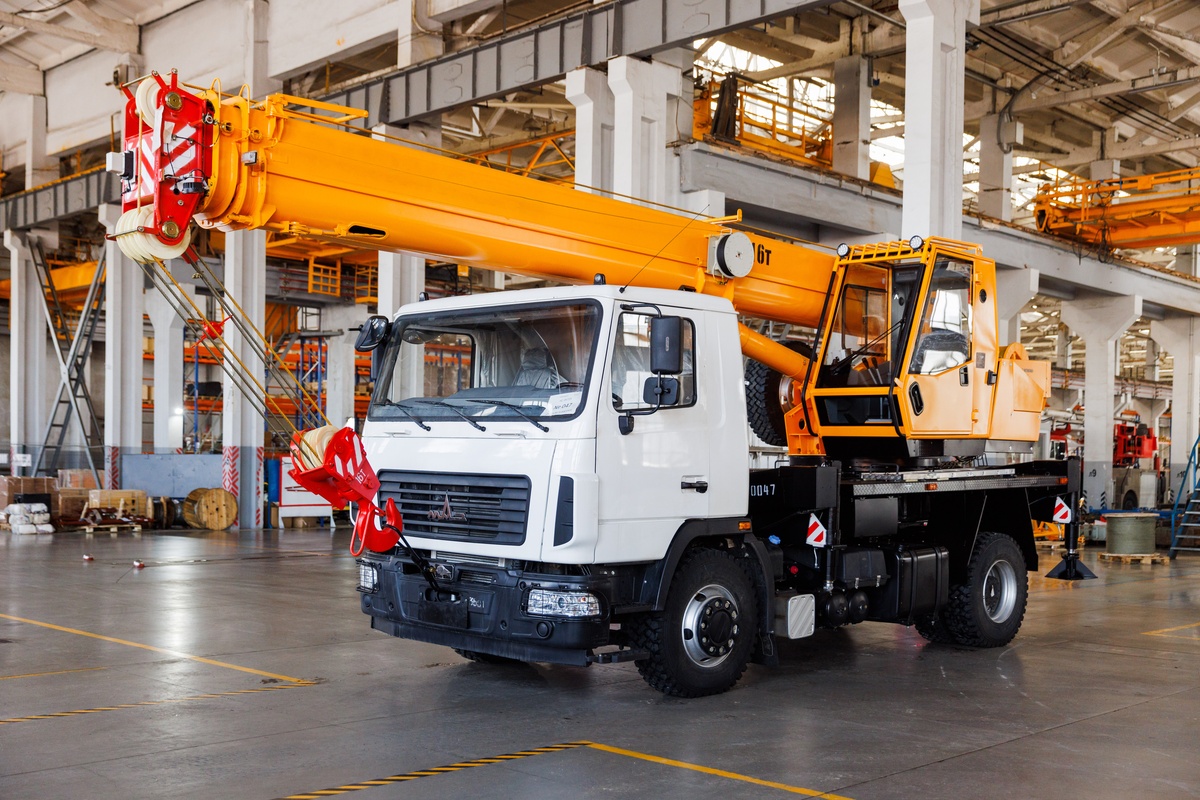 Автокран КС-35715